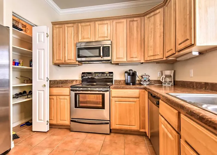 Waterfront Corpus Christi Townhome W/ Pool & Dock!