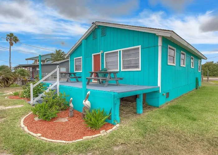 Waterfront Laguna Madre Bayhouse - Fishing, Birding & Family Retreat