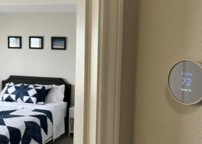 Waterview Townhouse 4-Bedrooms