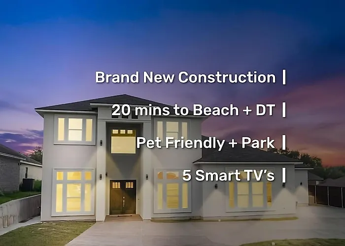 Newly Built Stylish Retreat With Designer Kitchen - Near Park & Beach